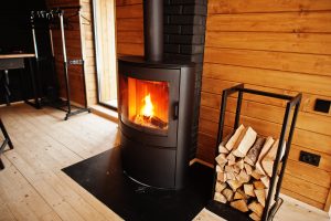 Caminetti a Legna per Interni: Calore Naturale e Design Senza Tempo