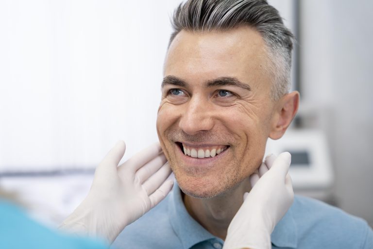 Implantologia Dentale: tutti i vantaggi di una soluzione efficace e all’avanguardia